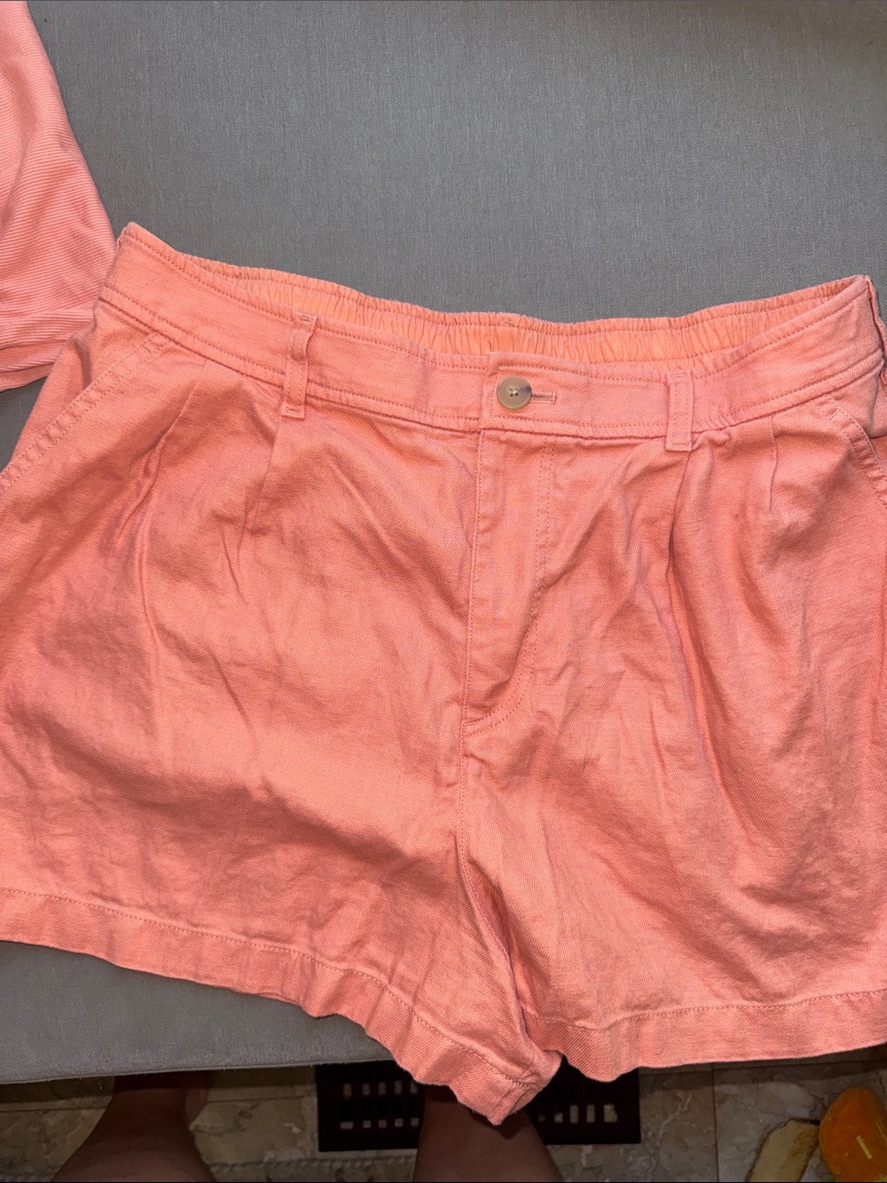 Uniqlo Coral High-Waist Women's Shorts